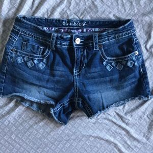 9/10 Maurice’s Jean short